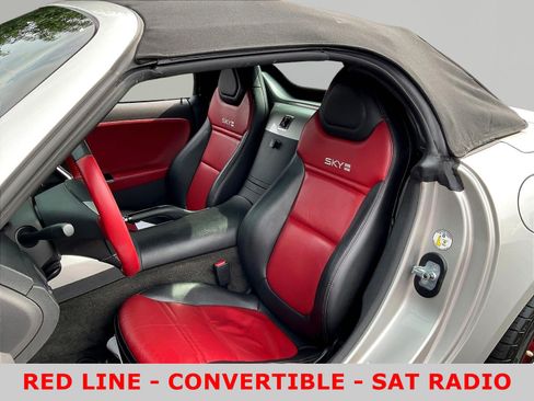 Used 2007 Saturn Sky Red Line RWD image 21