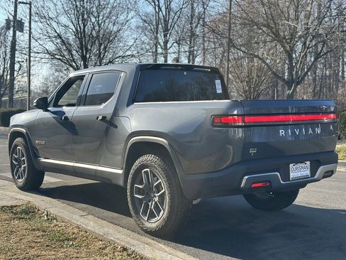 Used 2022 Rivian R1T Launch Edition image 4