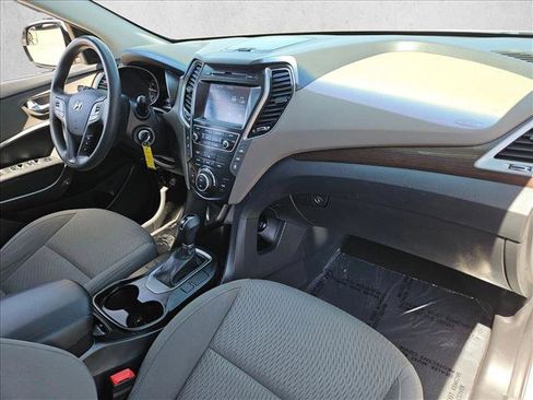 Used 2018 Hyundai Santa Fe SE FWD image 26