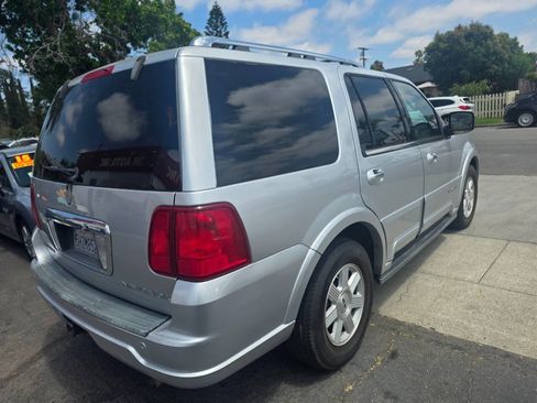 Used 2004 Lincoln Navigator Luxury AWD/4WD image 7