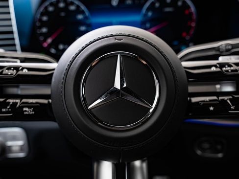 New 2026 Mercedes-Benz GLS 450 4MATIC image 34