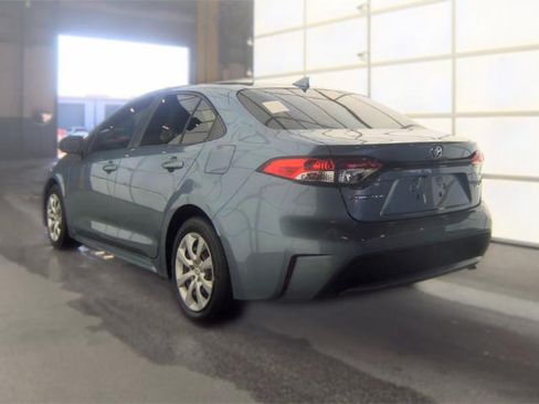 Used 2020 Toyota Corolla LE FWD image 7
