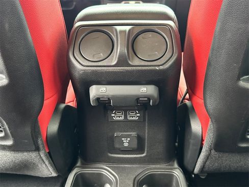 Used 2024 Jeep Wrangler Unlimited Rubicon image 25