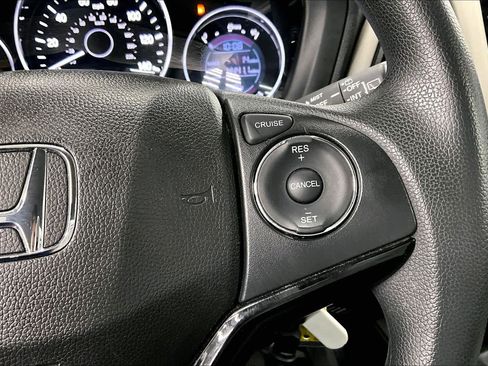 Used 2021 Honda HR-V LX image 24