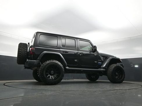 Used 2021 Jeep Wrangler Unlimited Sahara w/ Cold Weather Group AWD/4WD image 29
