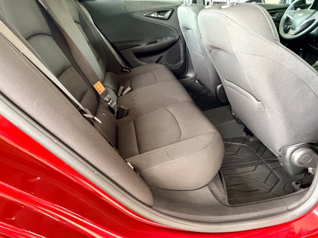 Used 2025 Chevrolet Malibu RS FWD image 35