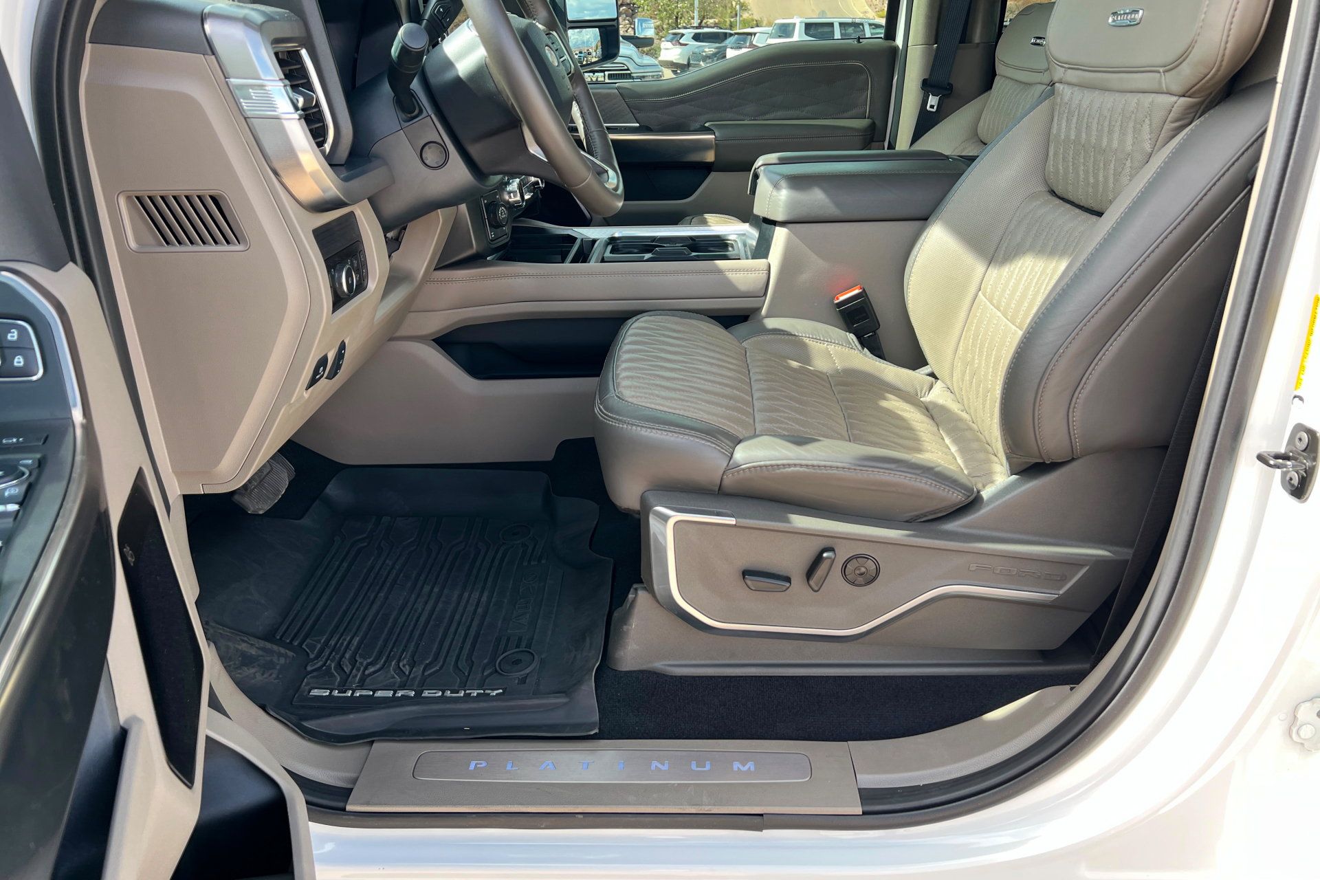 Used 2026 Ford F350 Platinum w/ Platinum Plus Package AWD/4WD image 17