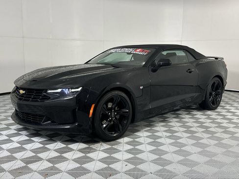 Used 2023 Chevrolet Camaro LT RWD image 4