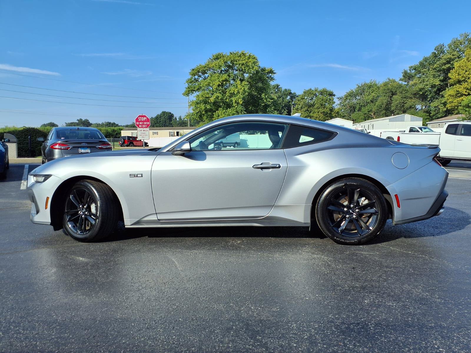 Used 2024 Ford Mustang GT RWD image 20