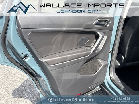 Used 2020 Volkswagen Tiguan SE w/ Panoramic Sunroof Package AWD/4WD image 35