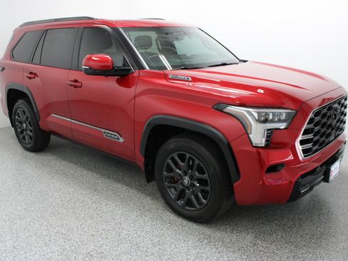 Certified 2025 Toyota Sequoia Platinum AWD/4WD image 4