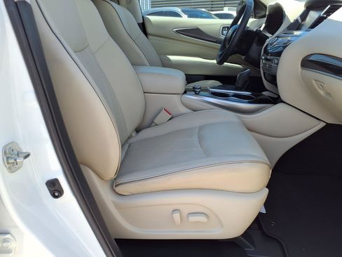 Used 2020 INFINITI QX60 Luxe w/ Essential Package FWD image 11