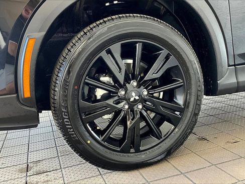 New 2026 Mitsubishi Eclipse Cross LE image 12