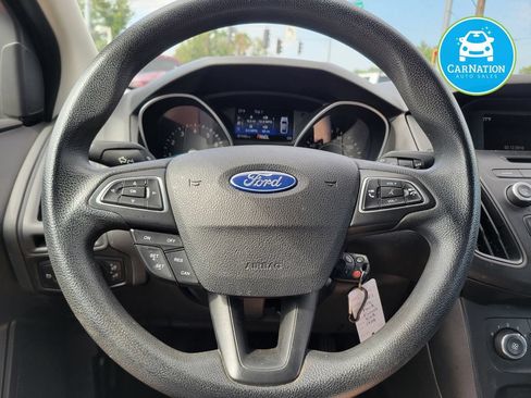 Used 2016 Ford Focus SE FWD image 16