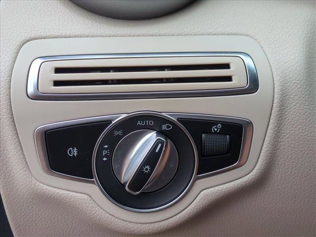 Used 2020 Mercedes-Benz C 300 Sedan image 15