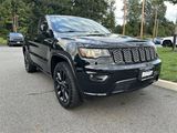 Used 2018 Jeep Grand Cherokee Altitude image 2