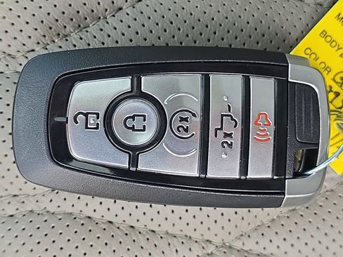 Used 2026 Ford F450 Platinum w/ Platinum Plus Package image 37