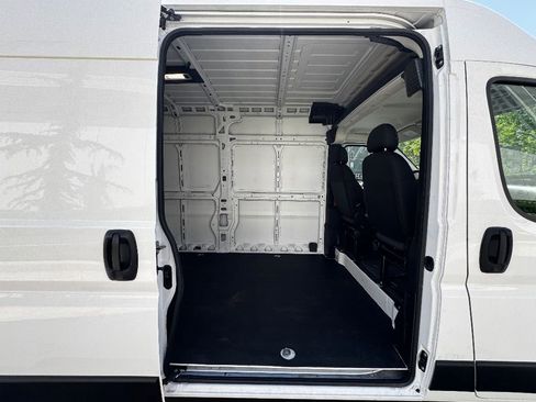 Used 2023 RAM ProMaster 3500 w/ Driver Convenience Group image 18