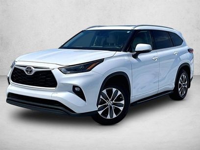 Used 2022 Toyota Highlander XLE