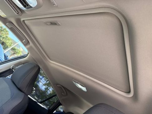 Used 2025 Subaru Crosstrek 2.0i Premium image 42