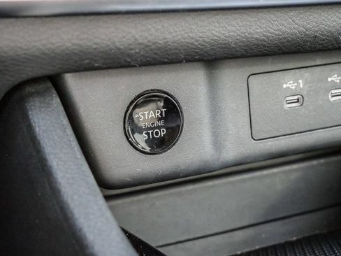 Used 2025 Nissan Rogue SV AWD/4WD image 48