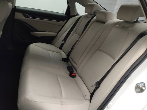 Used 2019 Honda Accord EX image 18