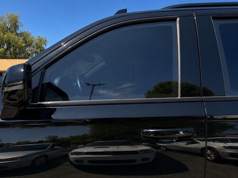 Used 2024 Chevrolet Suburban RST w/ Luxury Package AWD/4WD image 4