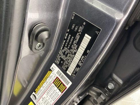 Used 2022 Toyota Highlander XLE image 33