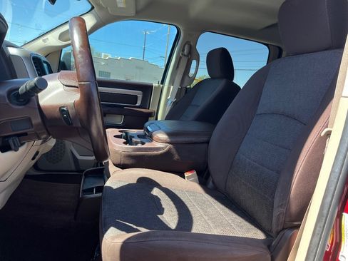 Used 2017 RAM 1500 Big Horn AWD/4WD image 24