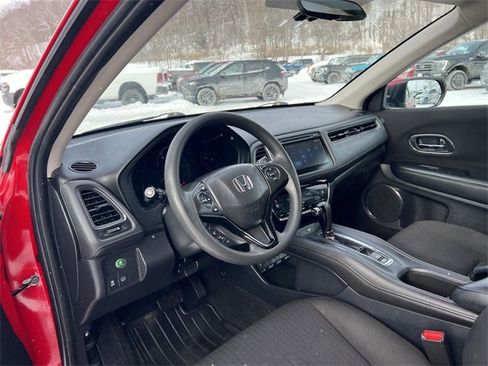 Used 2018 Honda HR-V EX image 10