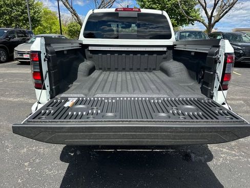 New 2026 Nissan Frontier SV w/ SV Convenience Package AWD/4WD image 33