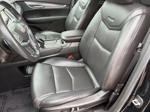 Used 2018 Cadillac XT5 Luxury w/ Driver Awareness Package AWD/4WD image 40