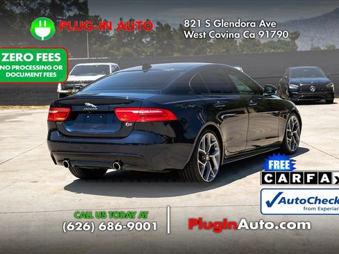 Used 2018 Jaguar XE S RWD image 4