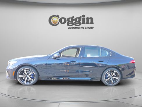 New 2026 BMW 530i w/ M Sport Package RWD image 3