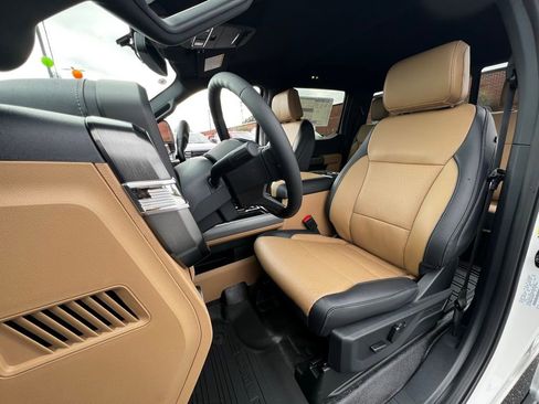 New 2026 Ford F250 Lariat w/ Lariat Premium Package image 11