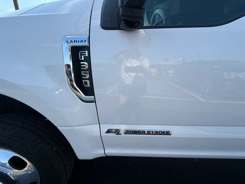 Used 2018 Ford F350 Lariat w/ Lariat Ultimate Package AWD/4WD image 12