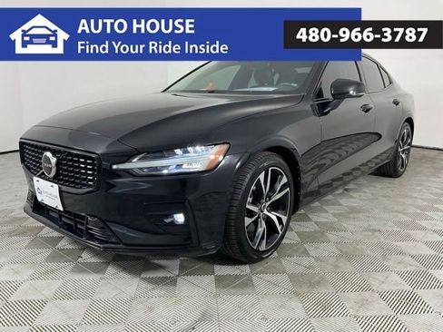 Used 2024 Volvo S60 B5 Core FWD image 1