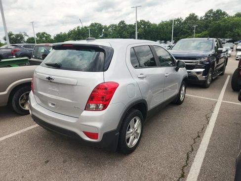 Used 2020 Chevrolet Trax LS w/ LPO, Protection Package FWD image 5