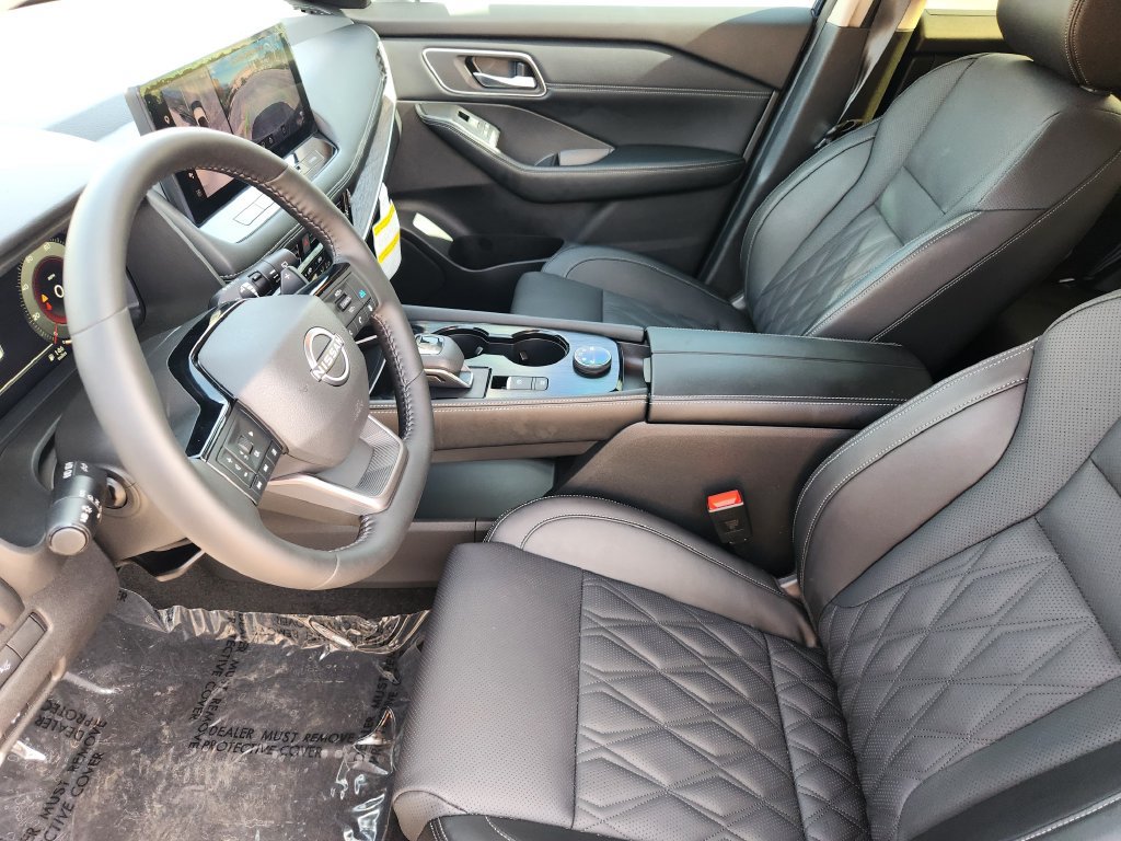 Used 2026 Nissan Rogue Platinum w/ Platinum Premium Package AWD/4WD image 13