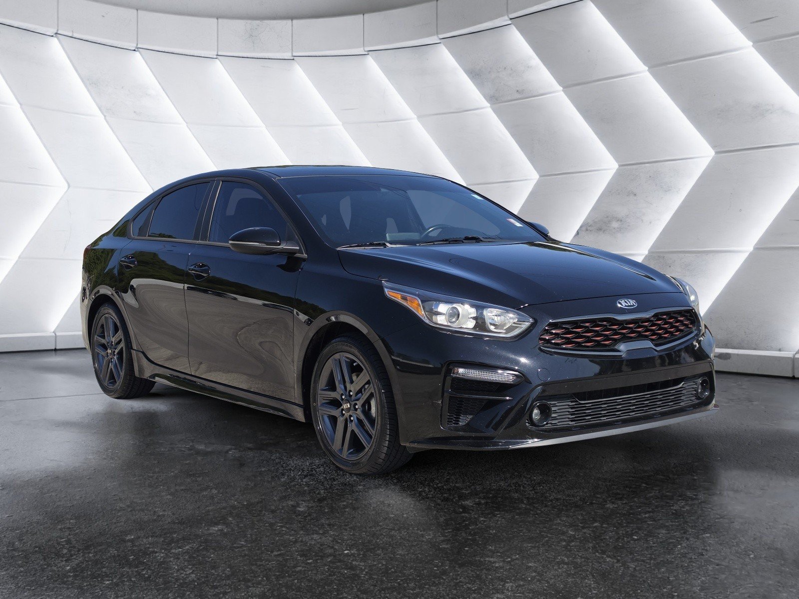 Used 2021 Kia Forte GT-Line w/ GT-Line Premium Package FWD image 2
