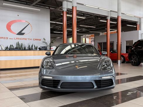 Used 2025 Porsche 718 Cayman S RWD image 8