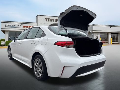 Used 2022 Toyota Corolla LE image 12