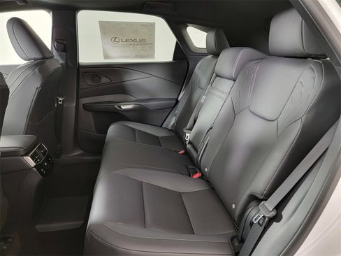 New 2026 Lexus RX 450h AWD image 17