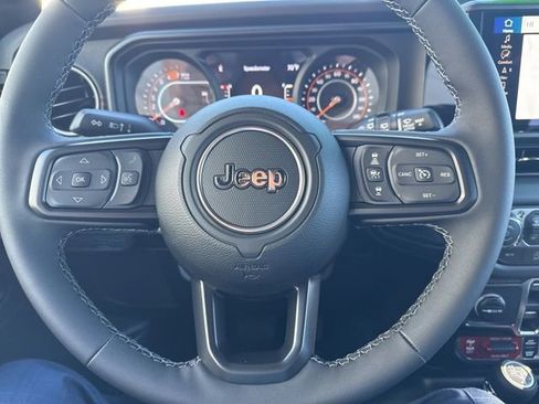 Used 2026 Jeep Wrangler Unlimited Rubicon image 23