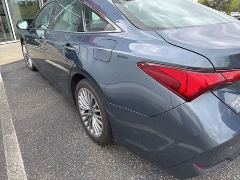 Used 2021 Toyota Avalon Limited w/ Advanced Safety Package image 3