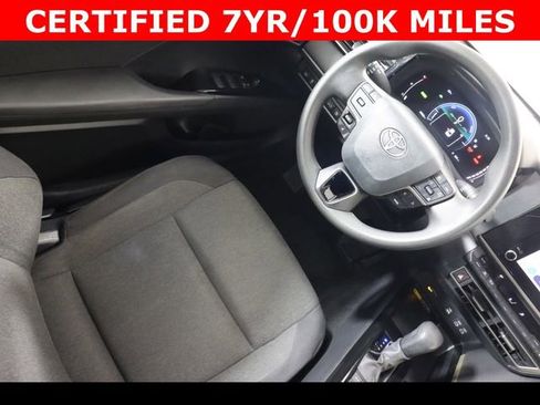 Used 2025 Toyota Camry LE image 18