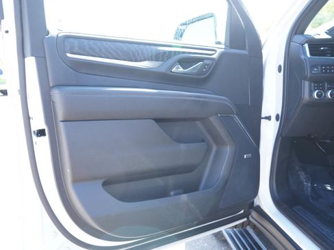 Used 2023 GMC Yukon Denali AWD/4WD image 19