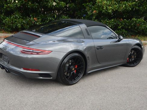 Used 2019 Porsche 911 AWD/4WD image 24