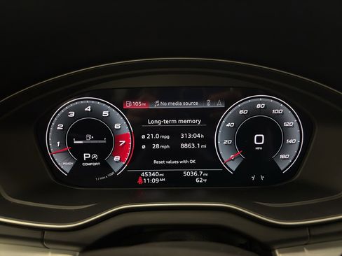 Used 2021 Audi SQ5 Prestige image 25