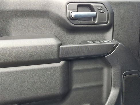 Used 2022 Chevrolet Silverado 1500 Custom image 12